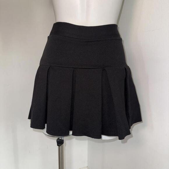 Pleated School Girl Skirt - Picture 3 of 4